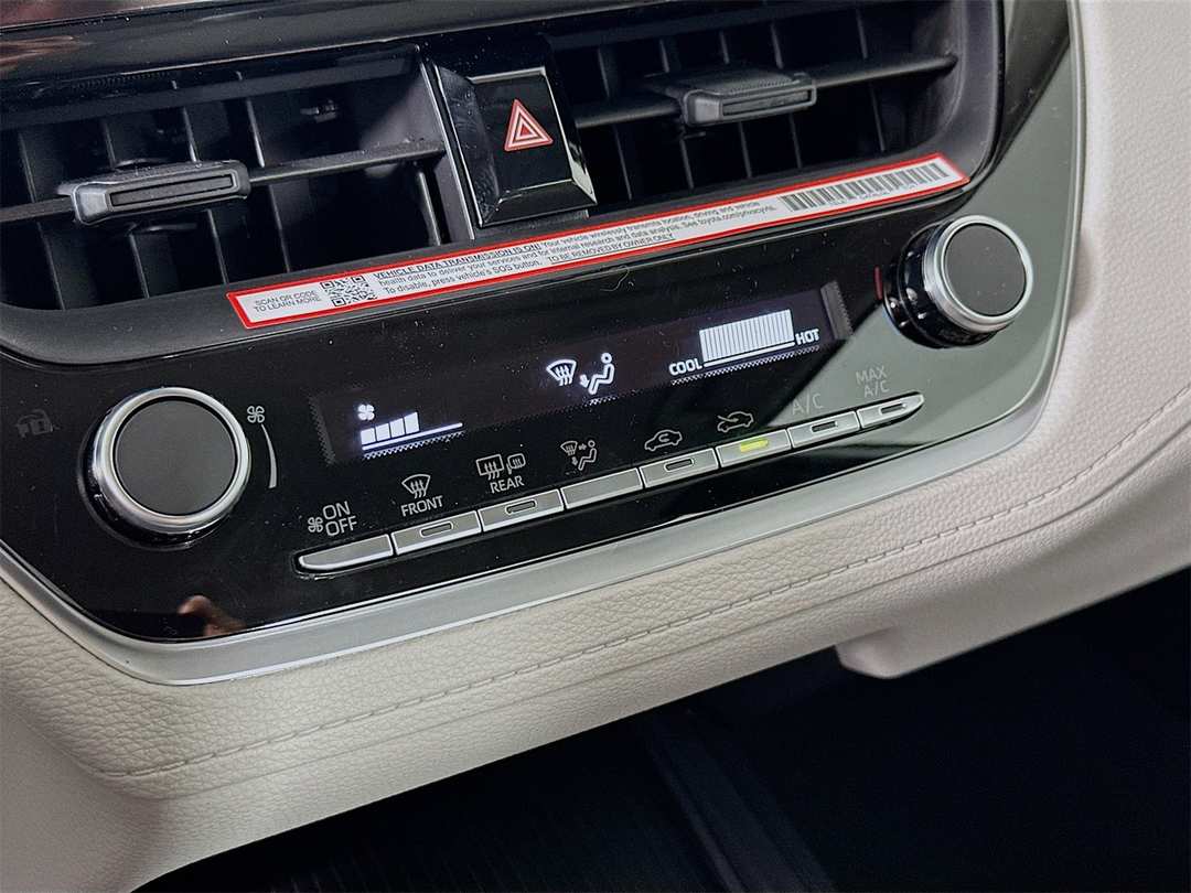 2026 Toyota Corolla Cross L - Image 16