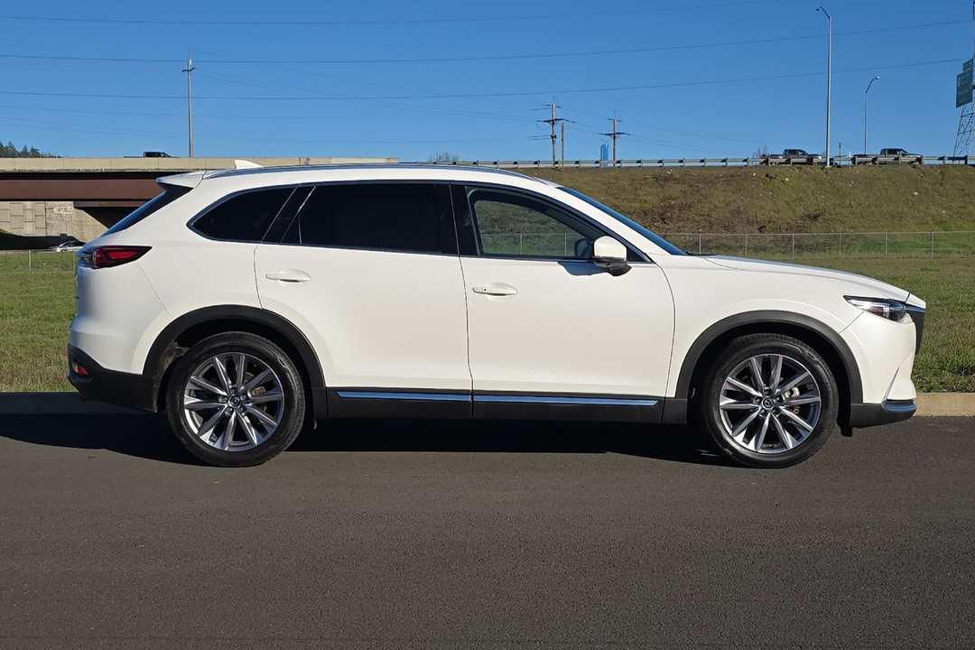 2021 MAZDA CX-9 Grand Touring - Image 2