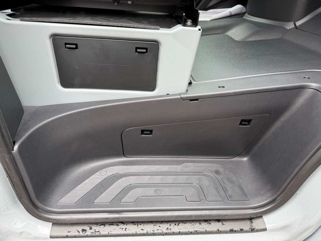 2025 Mercedes-Benz Sprinter 2500 Cargo 144 WB - Image 16