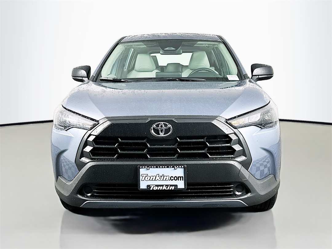 2026 Toyota Corolla Cross L - Image 2