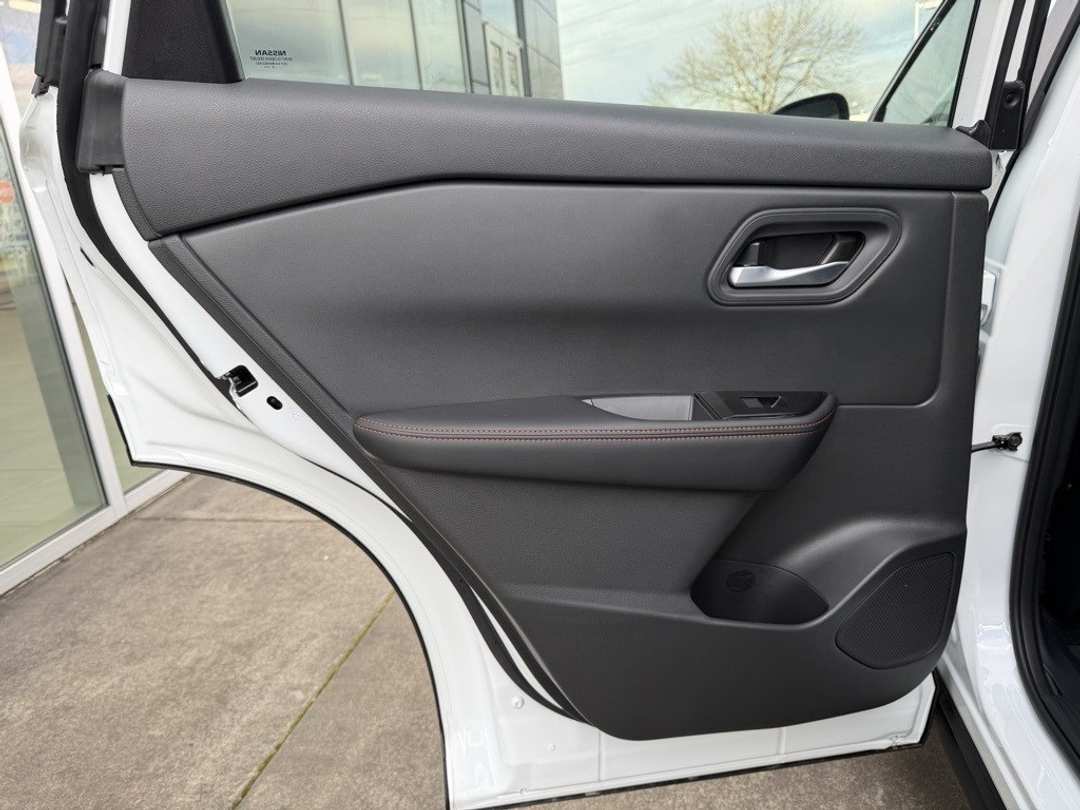 2026 Nissan Rogue Rock Creek - Image 28