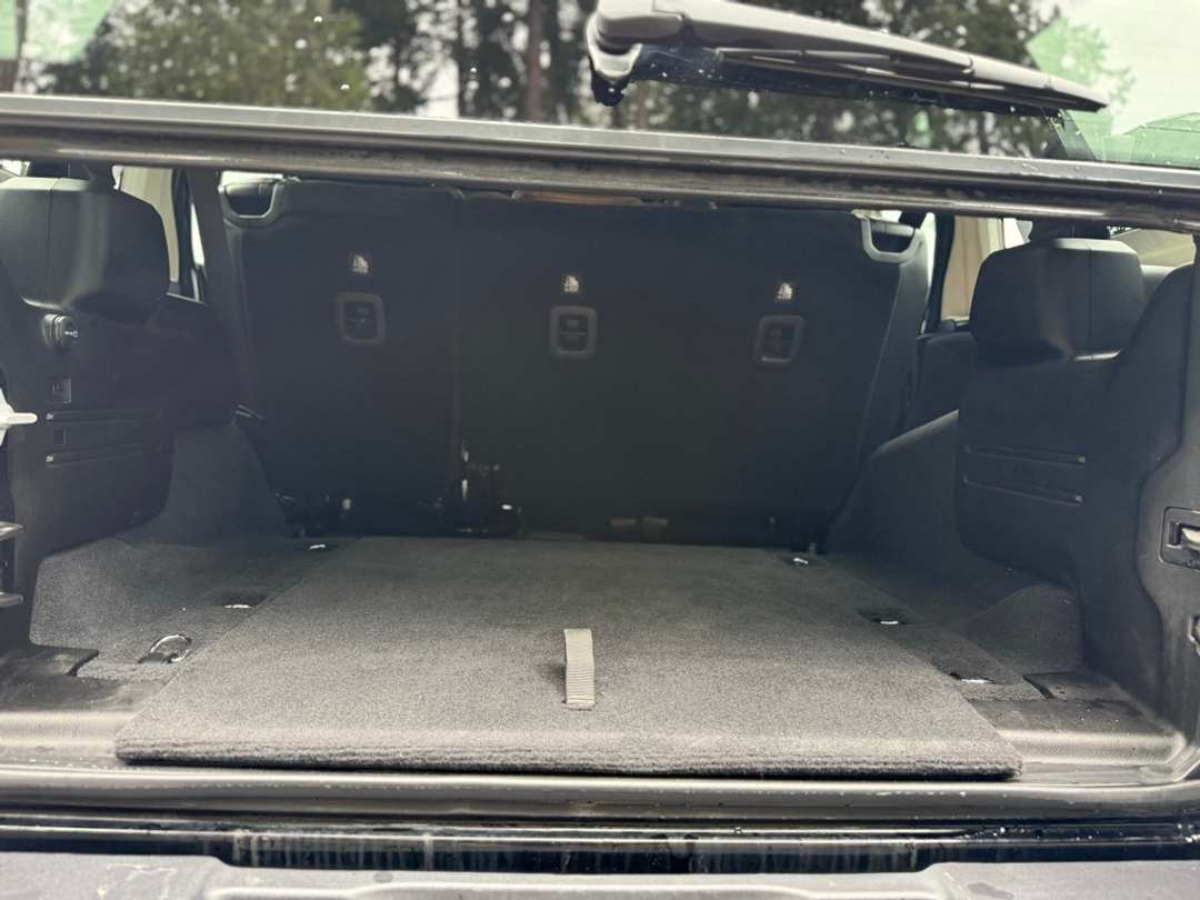 2025 Jeep Wrangler Rubicon - Image 24