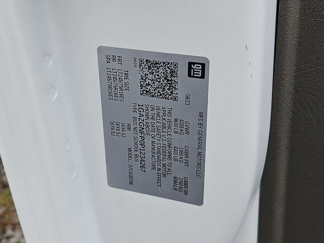 2023 Chevrolet Express 3500 LS - Image 30