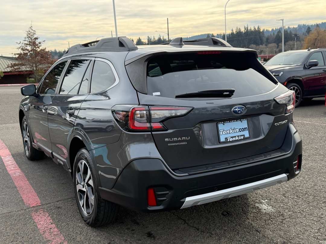 2022 Subaru Outback Limited - Image 6