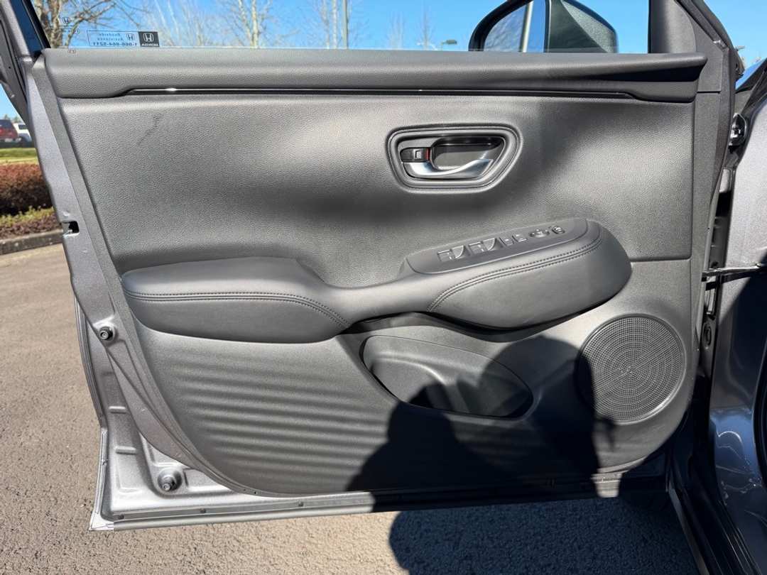 2025 Honda HR-V LX - Image 12