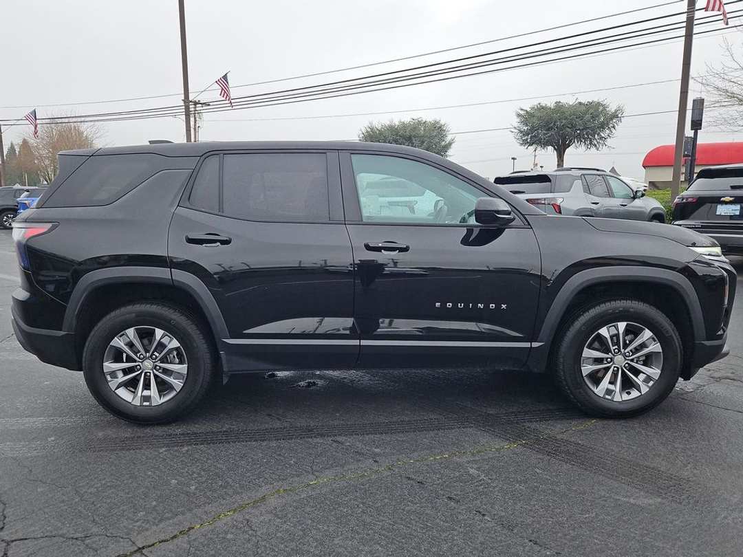 2025 Chevrolet Equinox LT - Image 7