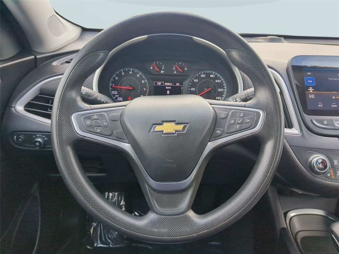 2022 Chevrolet Malibu LT - Image 14