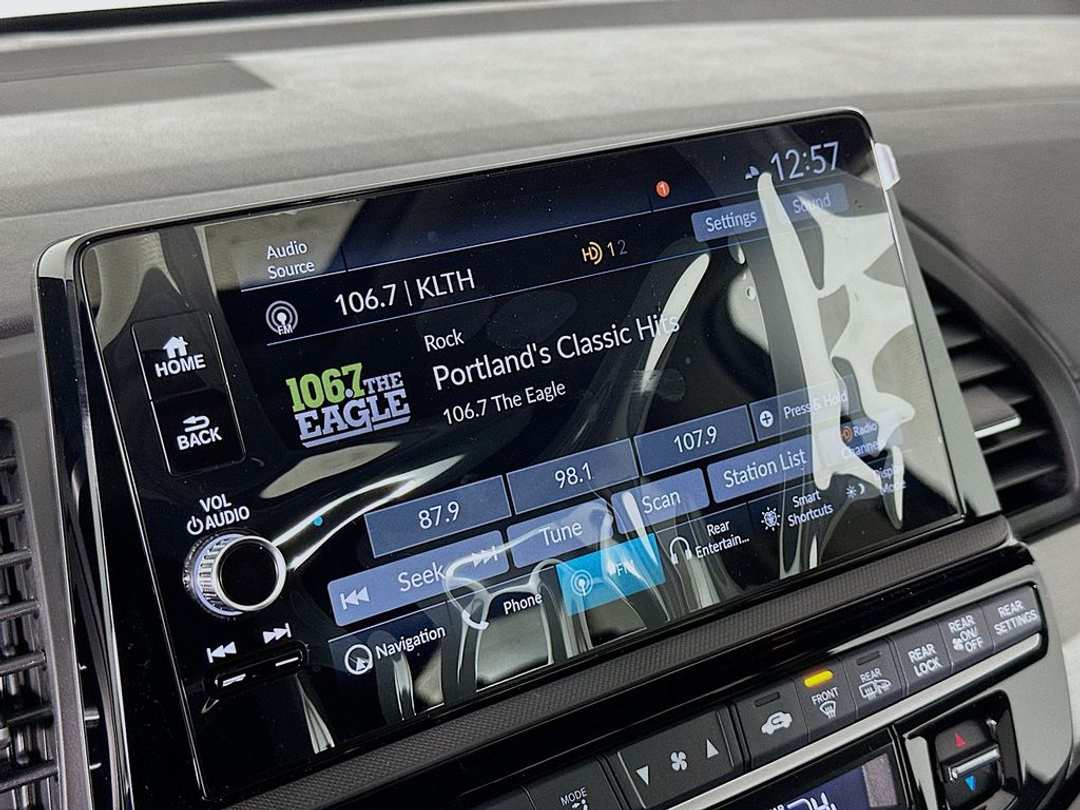 2026 Honda Odyssey Touring - Image 15