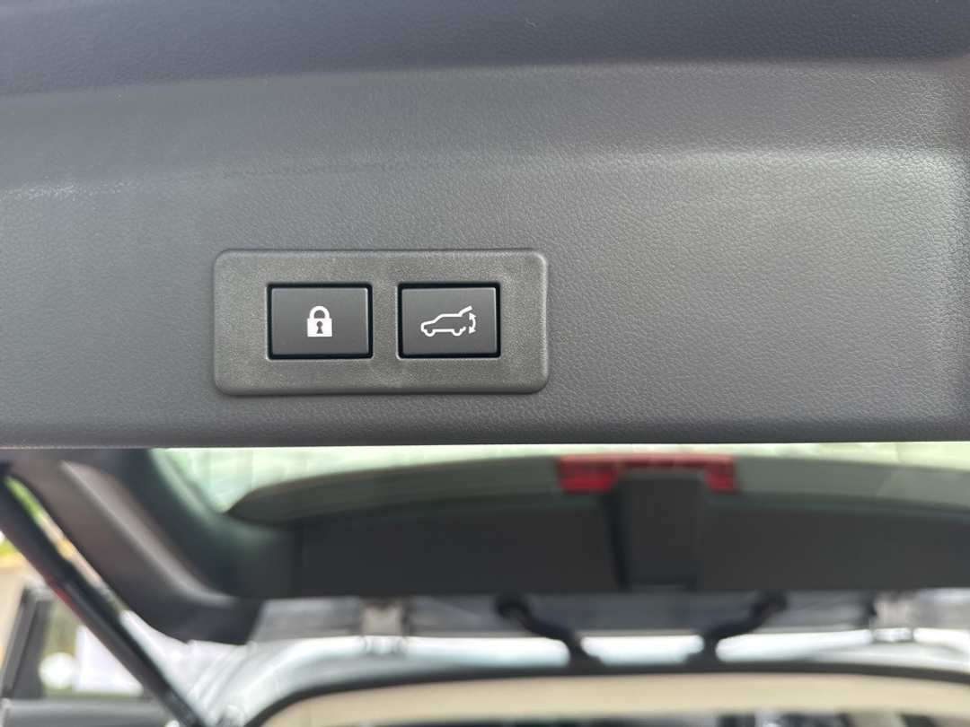 2025 Subaru Ascent Onyx Edition Touring - Image 31