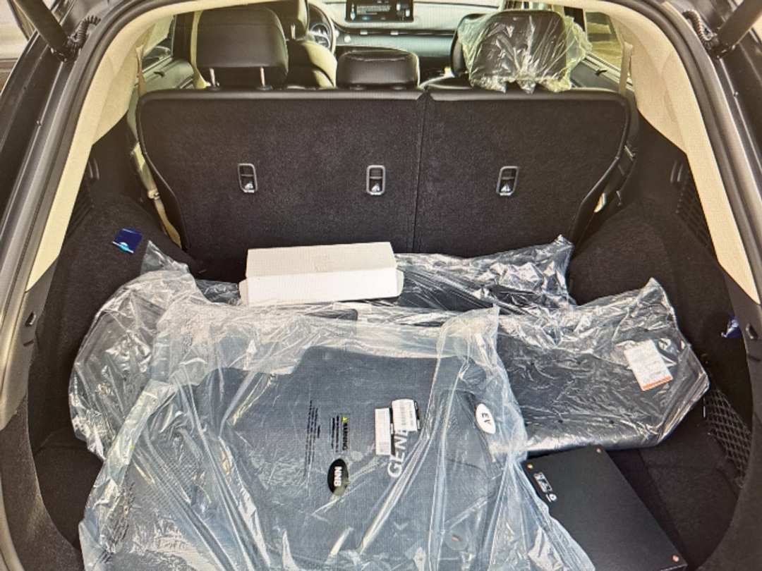 2025 Genesis Electrified Gv70 Prestige - Image 6