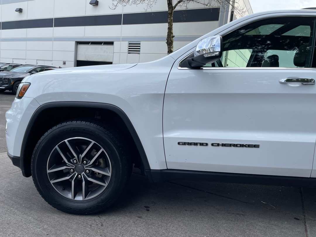 2019 Jeep Grand Cherokee Limited - Image 8