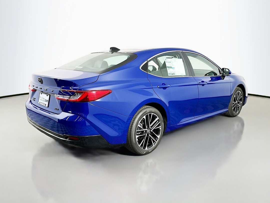 2026 Toyota Camry XLE - Image 7