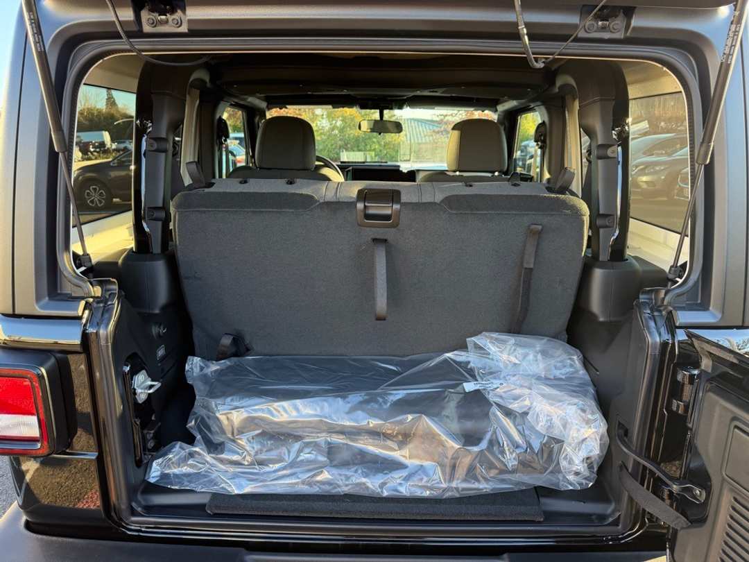 2026 Jeep Wrangler Sport - Image 10