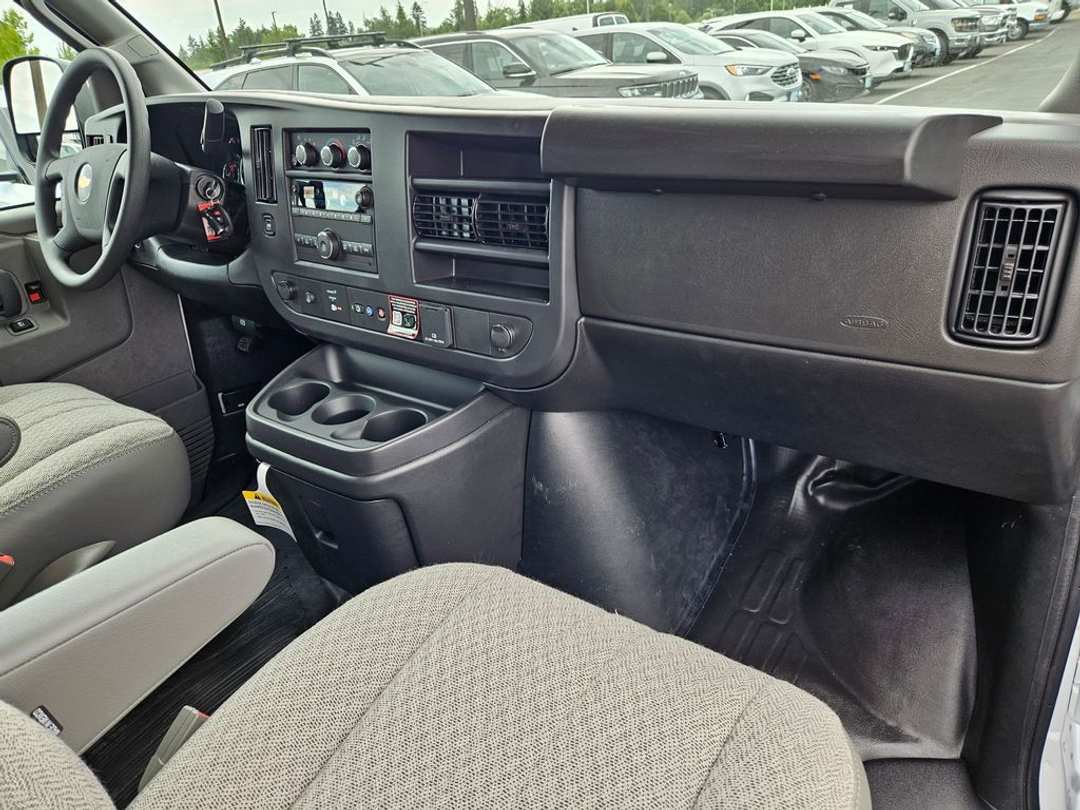 2025 Chevrolet Express 2500 Work - Image 34