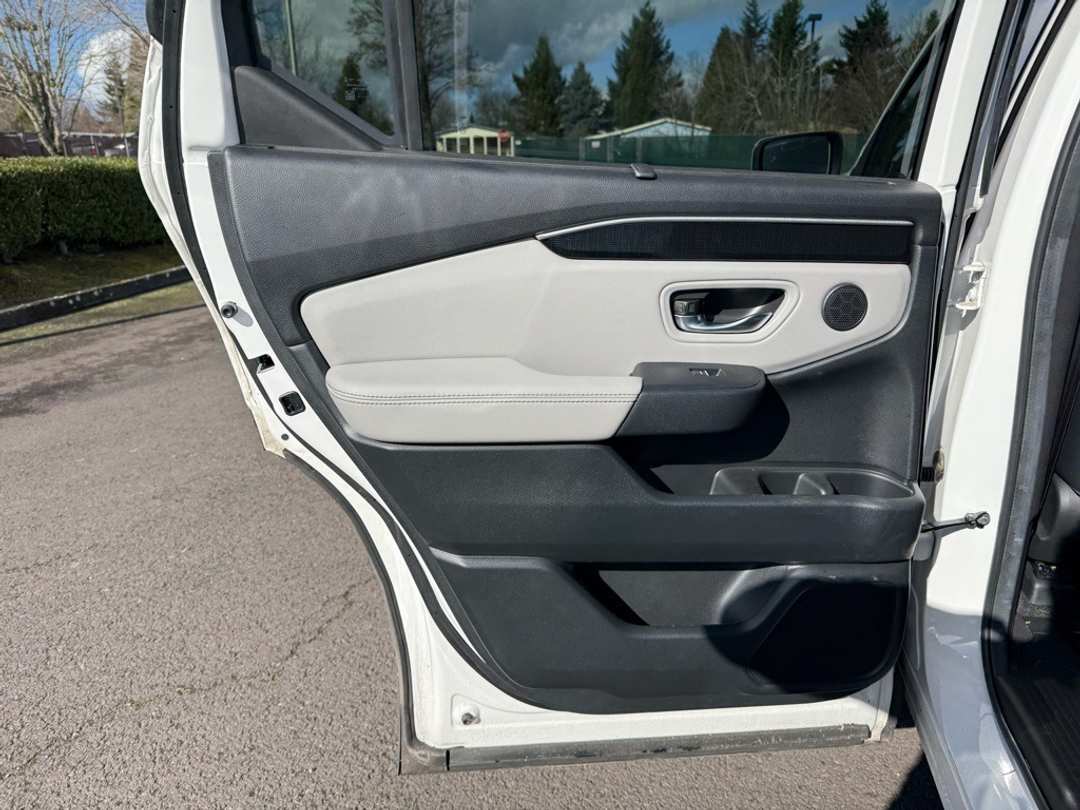 2025 Honda Pilot Elite - Image 23