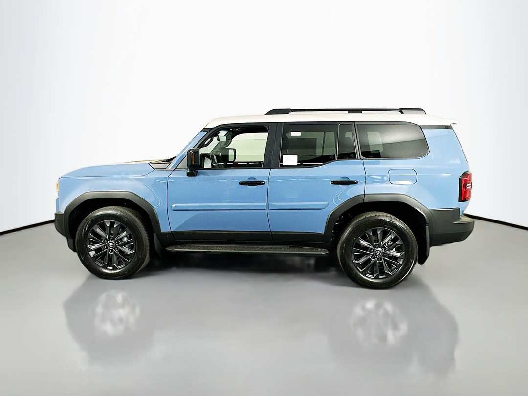 2026 Toyota Land Cruiser Base - Image 4