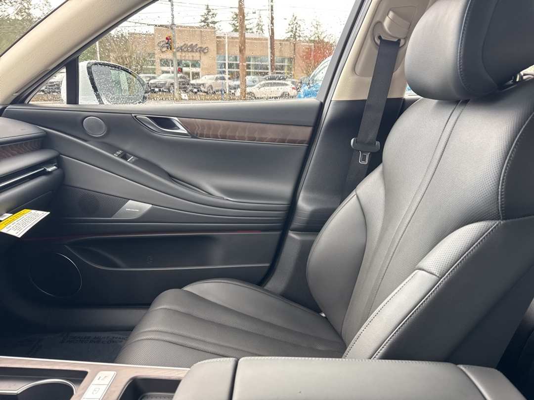 2026 Genesis G80 2.5T - Image 32