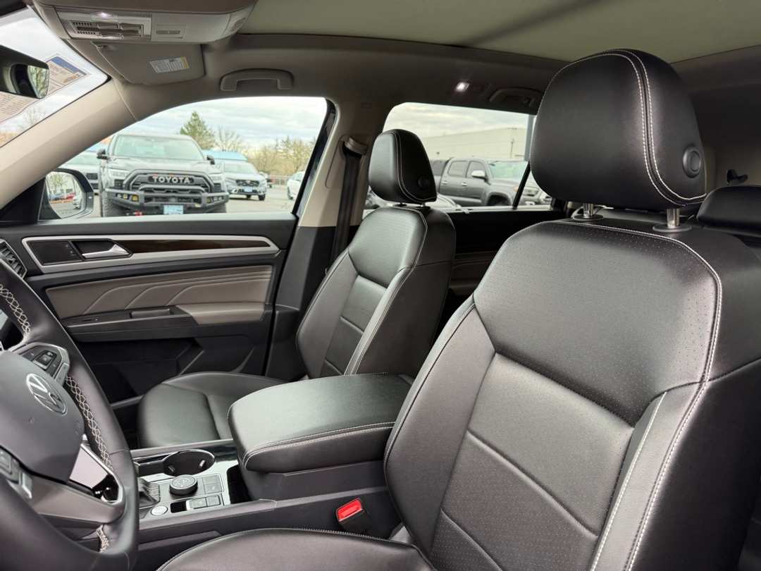2023 Volkswagen Atlas 3.6L V6 SE w/Technology - Image 16