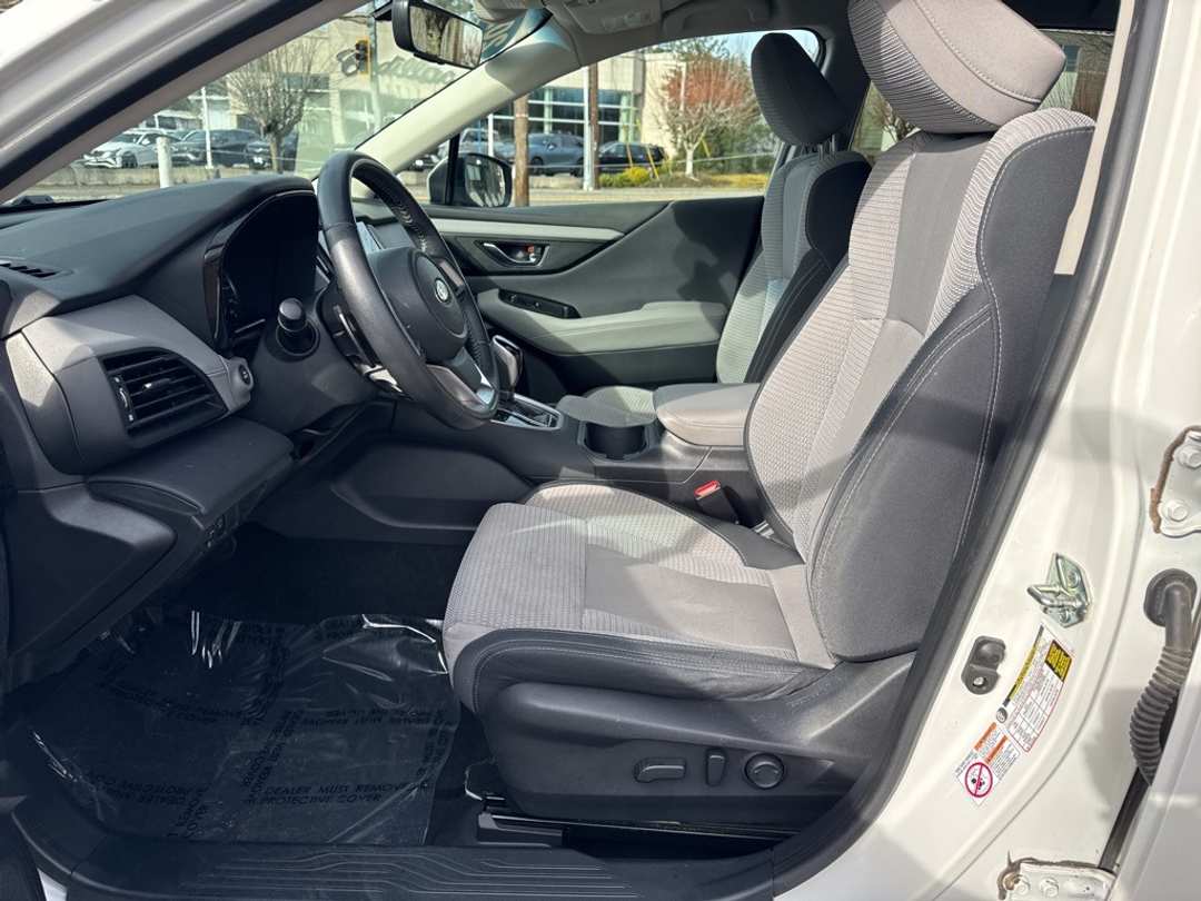 2020 Subaru Outback Premium - Image 17