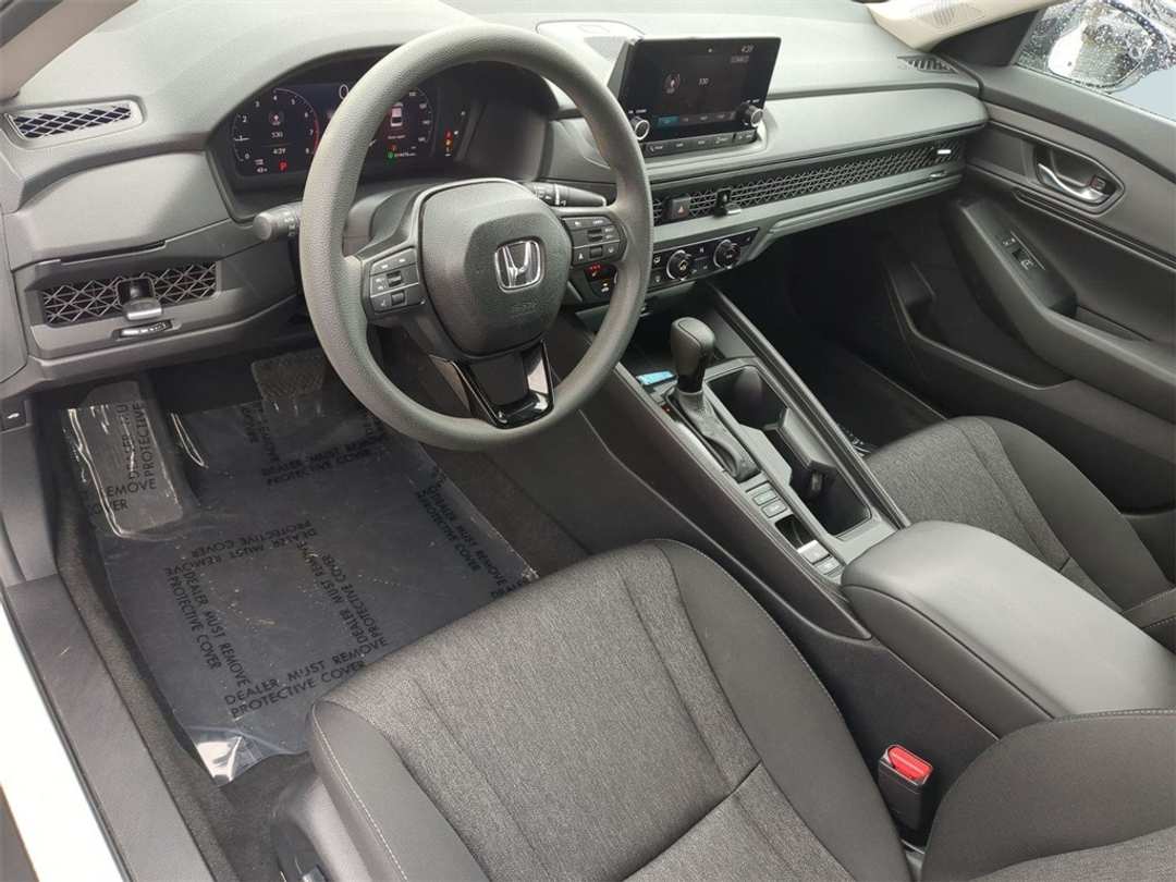 2025 Honda Accord SE - Image 13