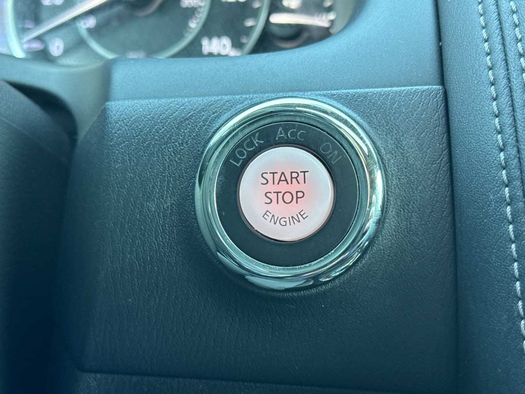 2019 Nissan Armada SL - Image 23