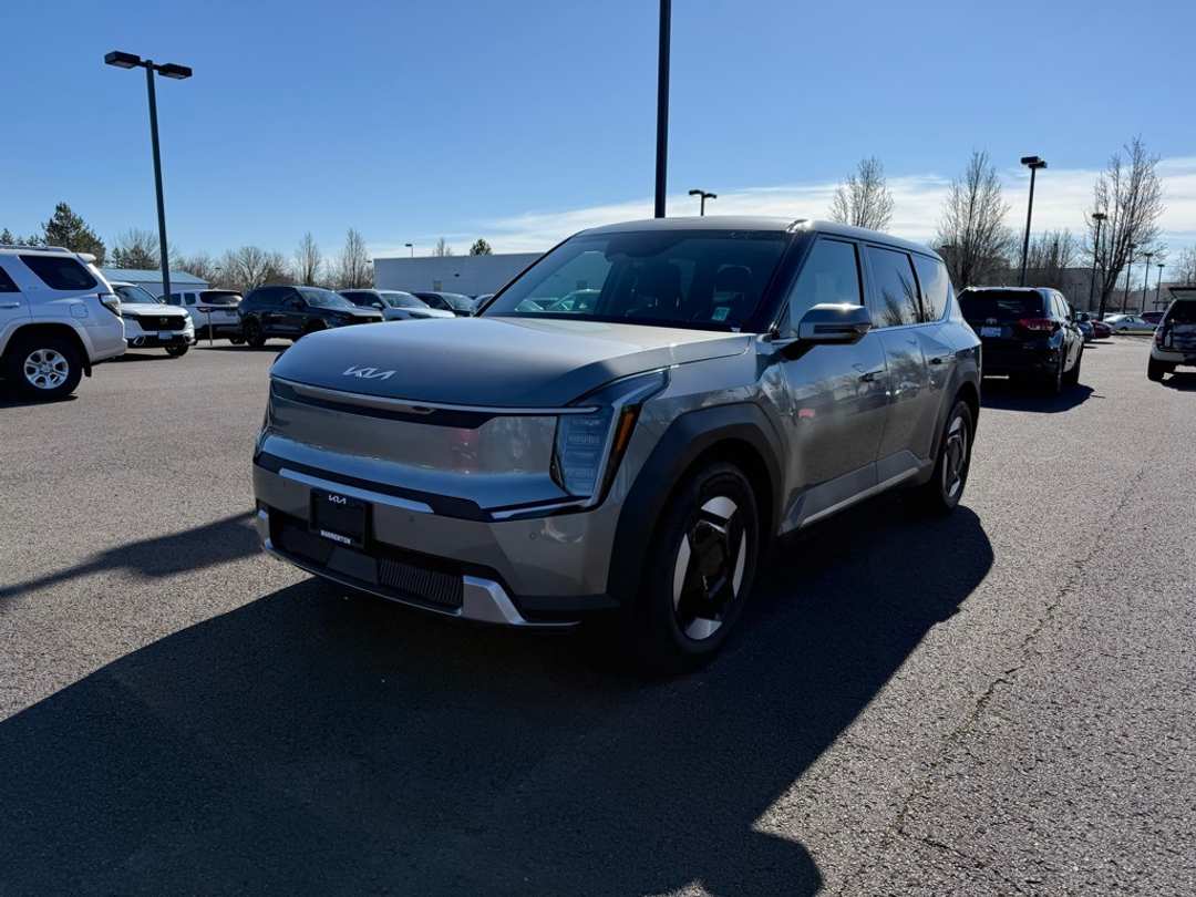 2024 Kia Ev9 Light Long Range - Image 3