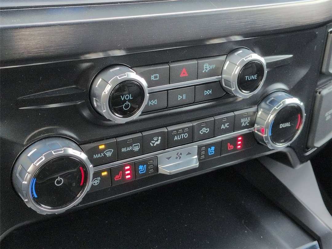 2026 Ford F-350Sd Lariat - Image 21