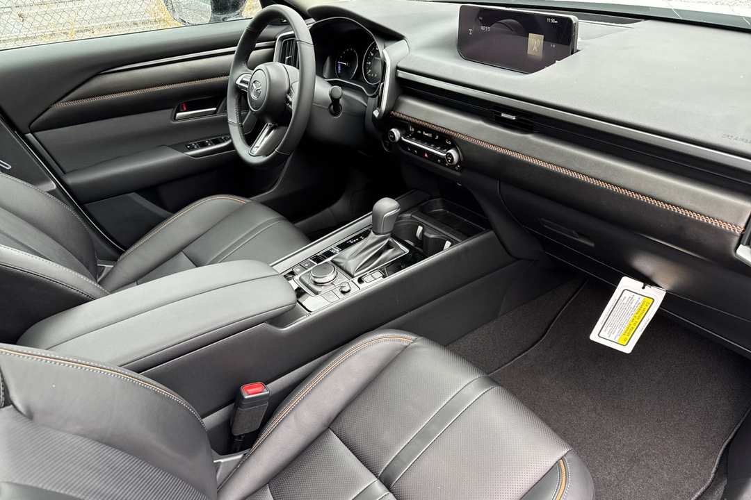 2026 MAZDA Cx-50 Premium - Image 16