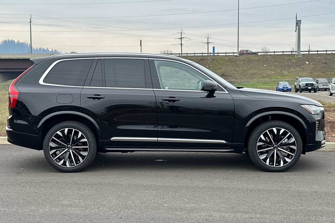 2026 Volvo Xc90 T8 Ultra - Image 2