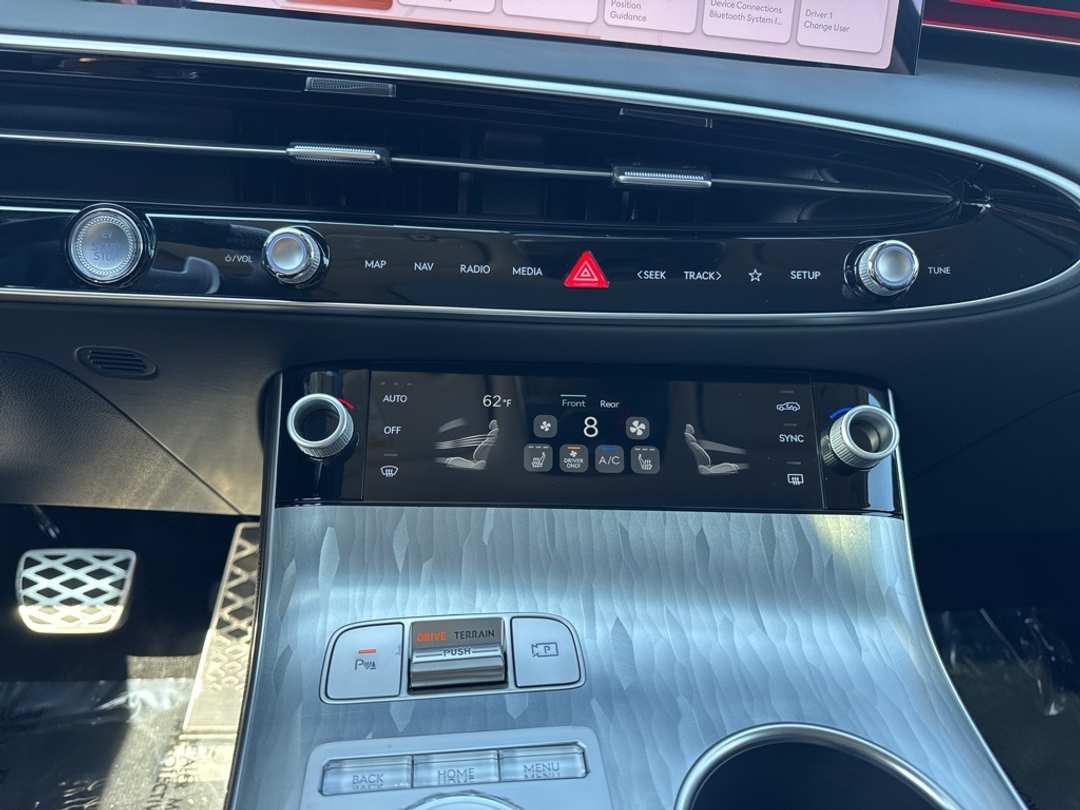 2026 Genesis Electrified Gv70 - Image 27