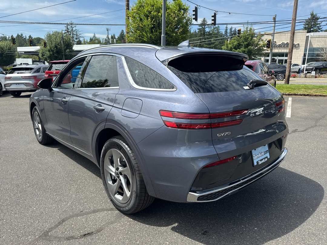 2026 Genesis Gv70 2.5T - Image 5