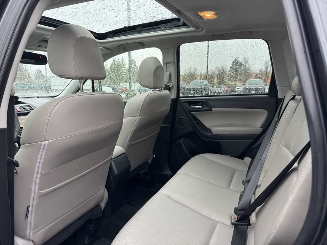 2016 Subaru Forester 2.5i Touring - Image 20