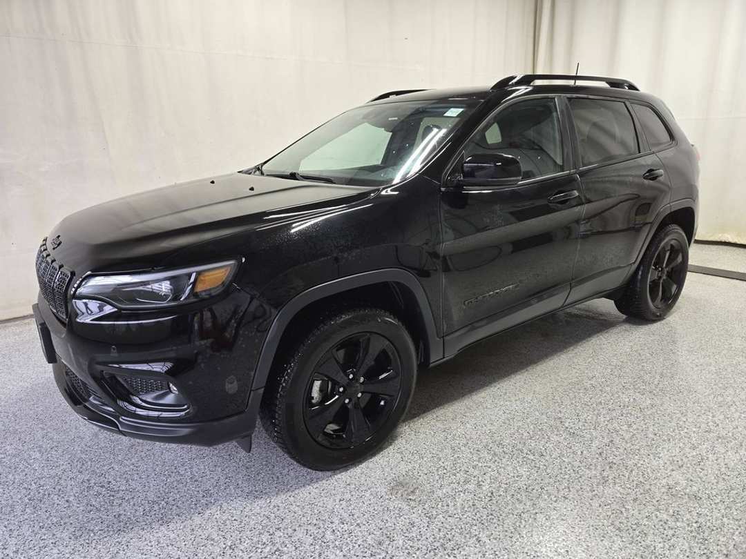 2023 Jeep Cherokee ALTITUDE - Image 2