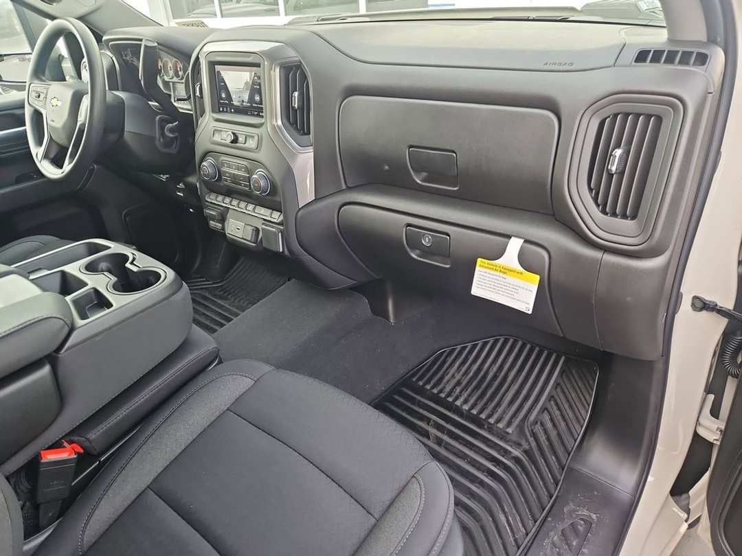 2026 Chevrolet Silverado 2500Hd Custom - Image 29