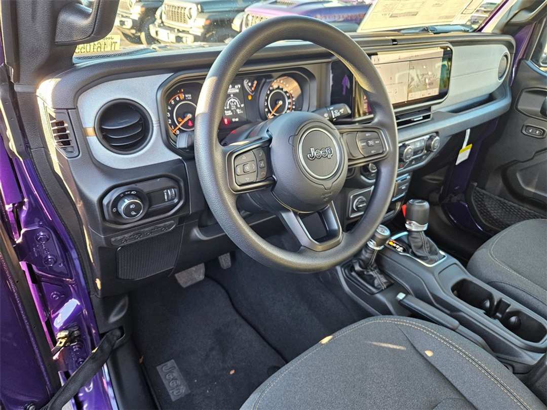 2026 Jeep Gladiator Sport - Image 13