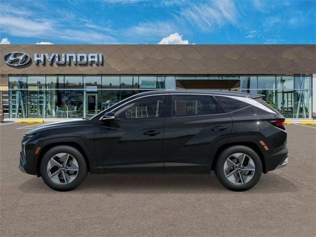 2026 Hyundai Tucson SEL - Image 3