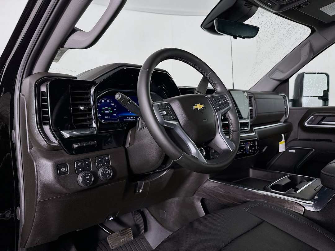 2025 Chevrolet Silverado 3500Hd LTZ - Image 10