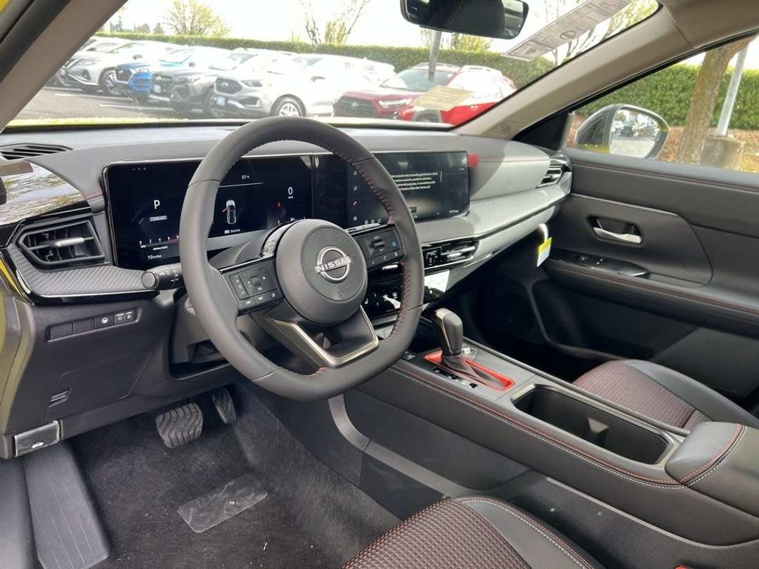 2026 Nissan Kicks SR - Image 13