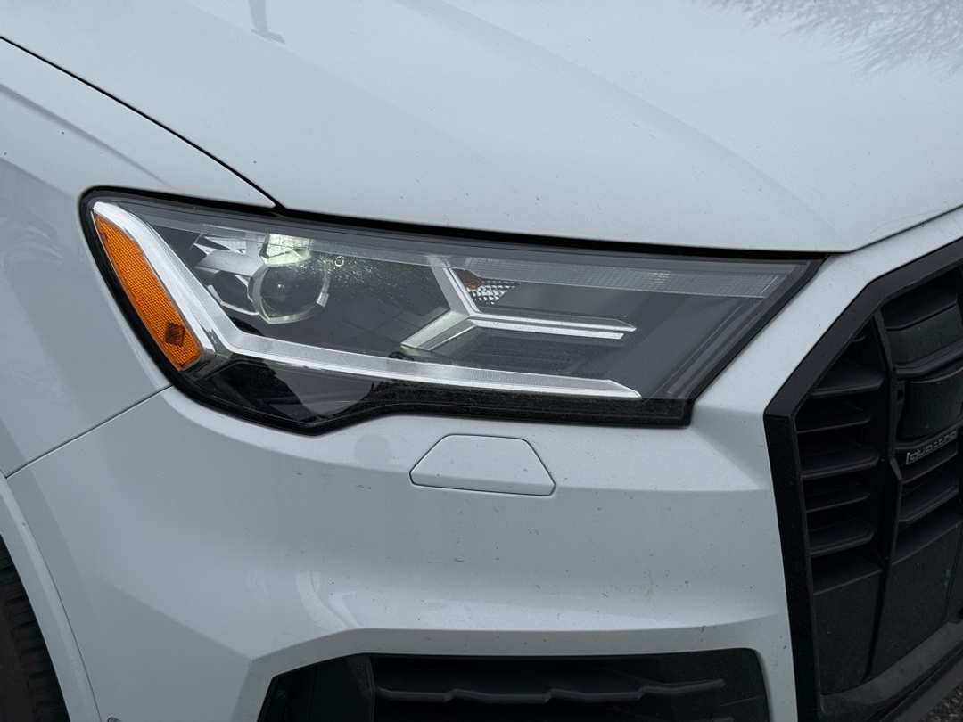 2021 Audi Q7 55 Premium Plus - Image 11