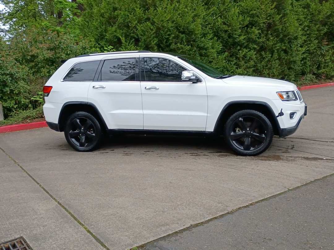 2014 Jeep Grand Cherokee Limited - Image 2