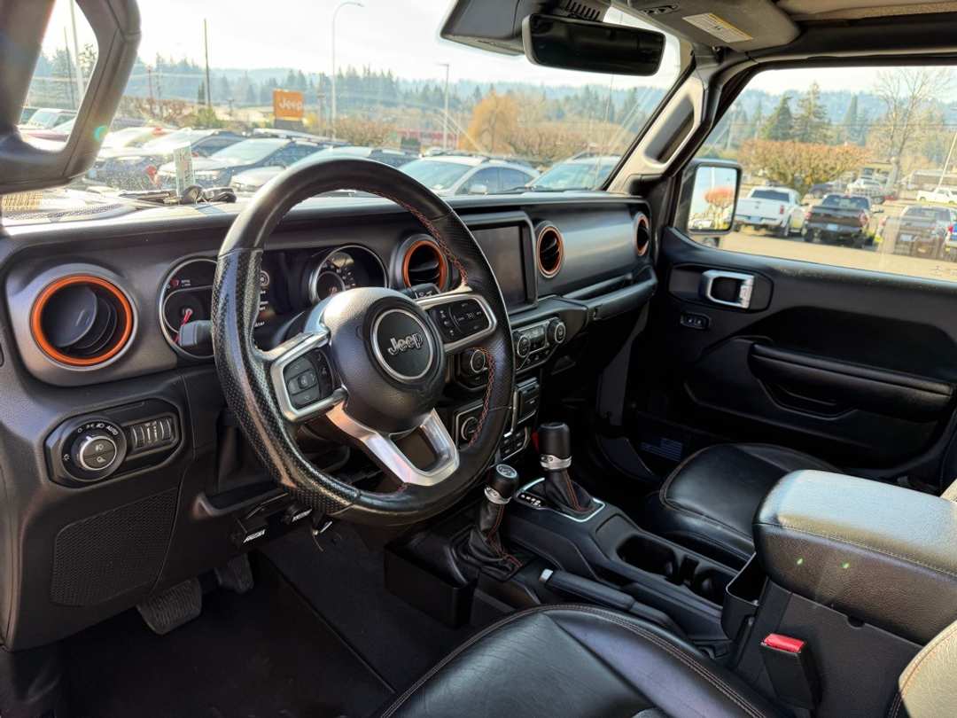 2021 Jeep Gladiator Mojave - Image 16