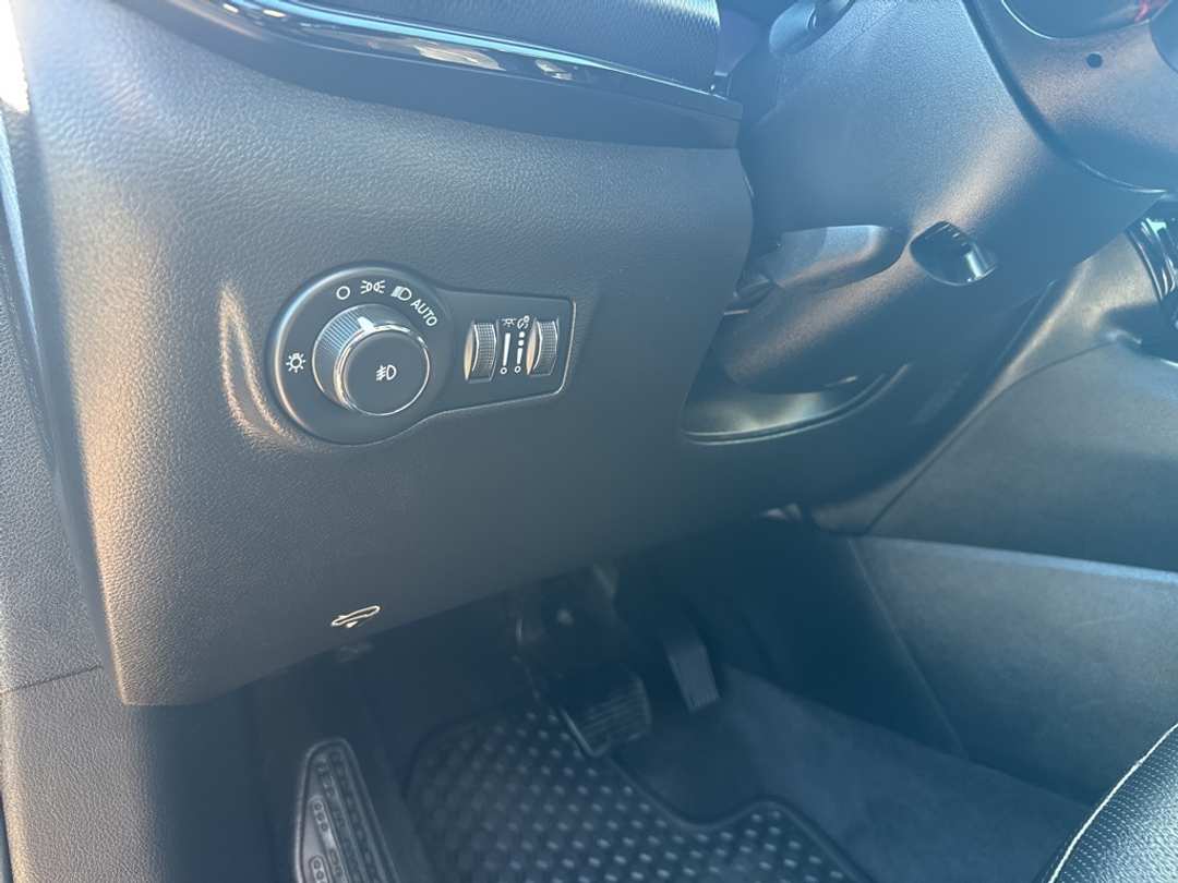 2022 Jeep Compass Trailhawk - Image 15