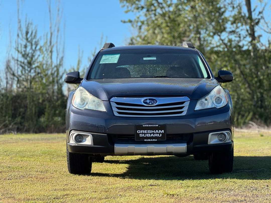 2011 Subaru Outback 2.5i - Image 2