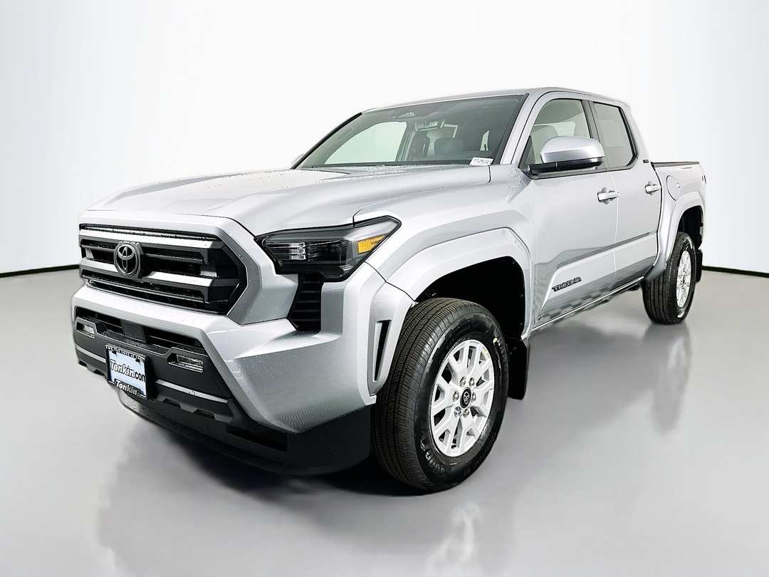 2025 Toyota Tacoma SR5 - Image 3