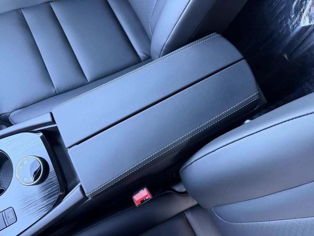 2026 Nissan Rogue Dark Armor - Image 27