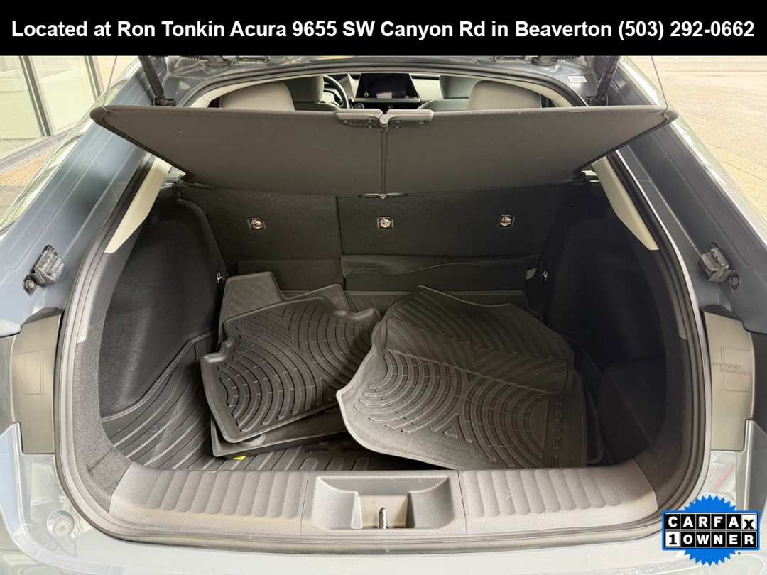 2023 Toyota Prius LE - Image 10