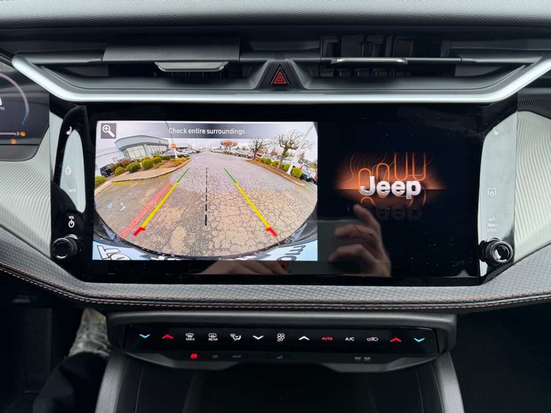 2026 Jeep Cherokee Laredo - Image 22