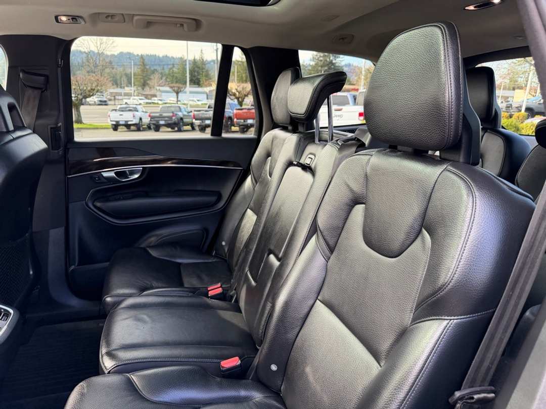 2018 Volvo Xc90 T6 Momentum - Image 31