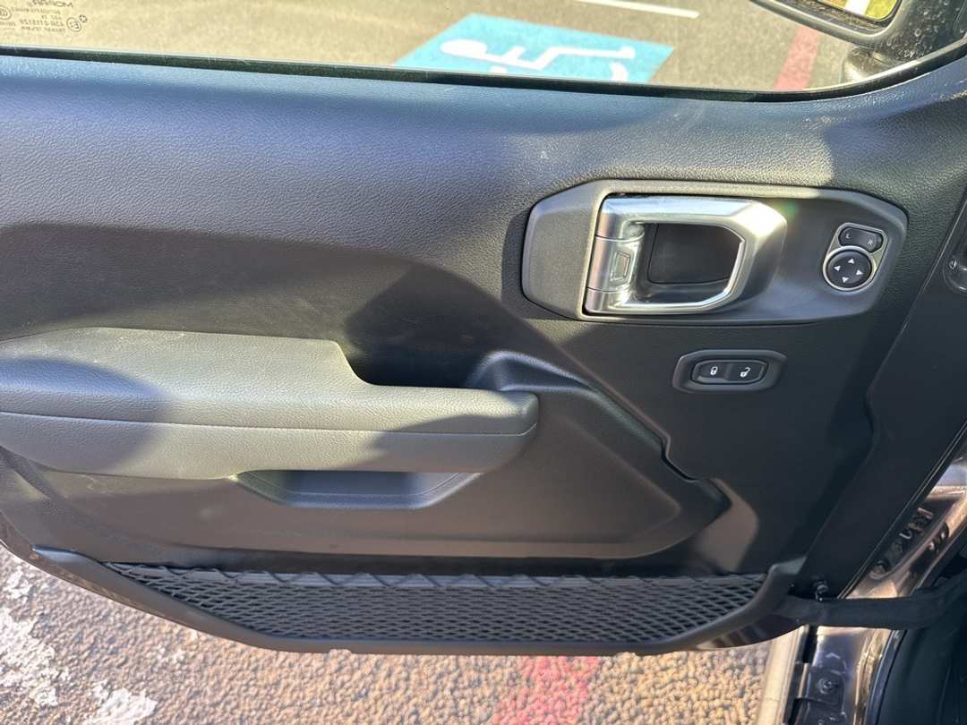 2026 Jeep Wrangler Willys - Image 15