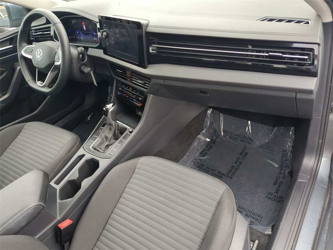 2025 Volkswagen Jetta 1.5T S - Image 28